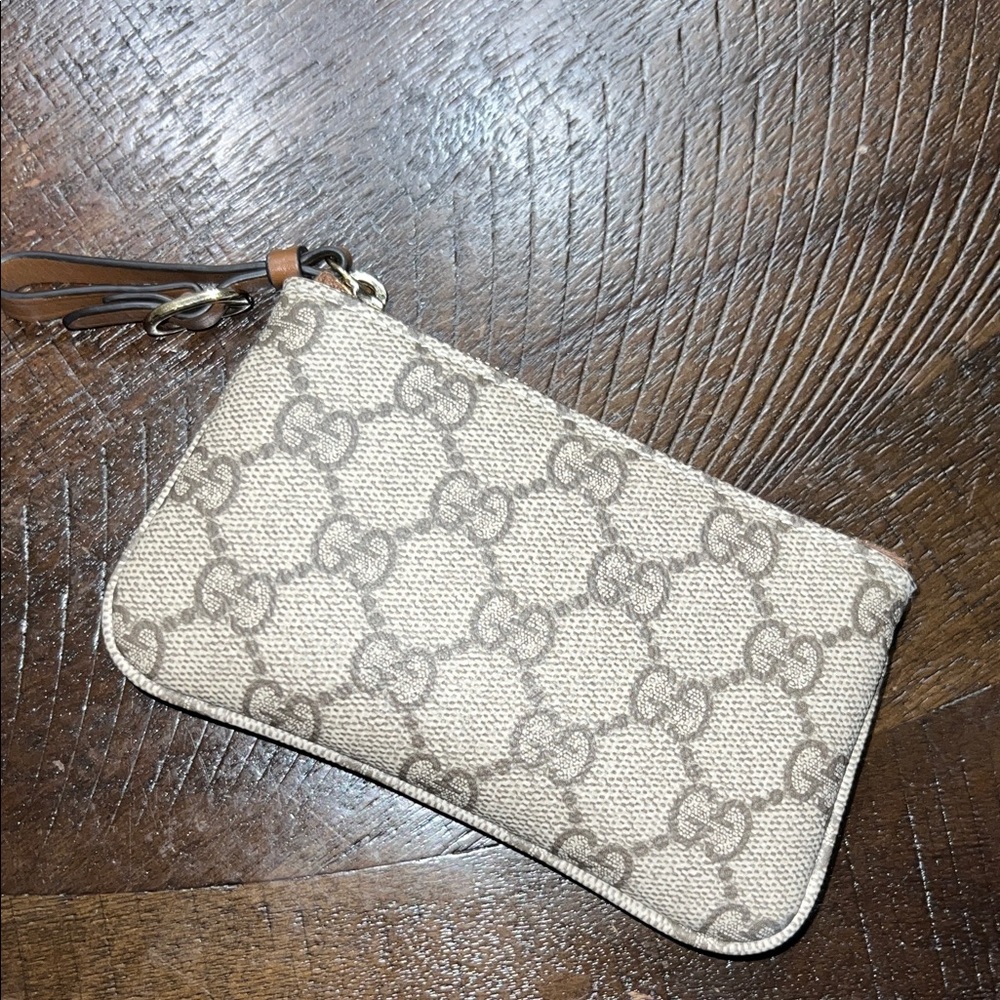 Gucci Beige and Brown Monogram Key Holder